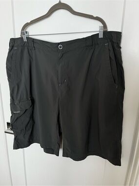 Columbia Black Men's Cargo Shorts with Side Flap Pocket Silver Ridge Utility